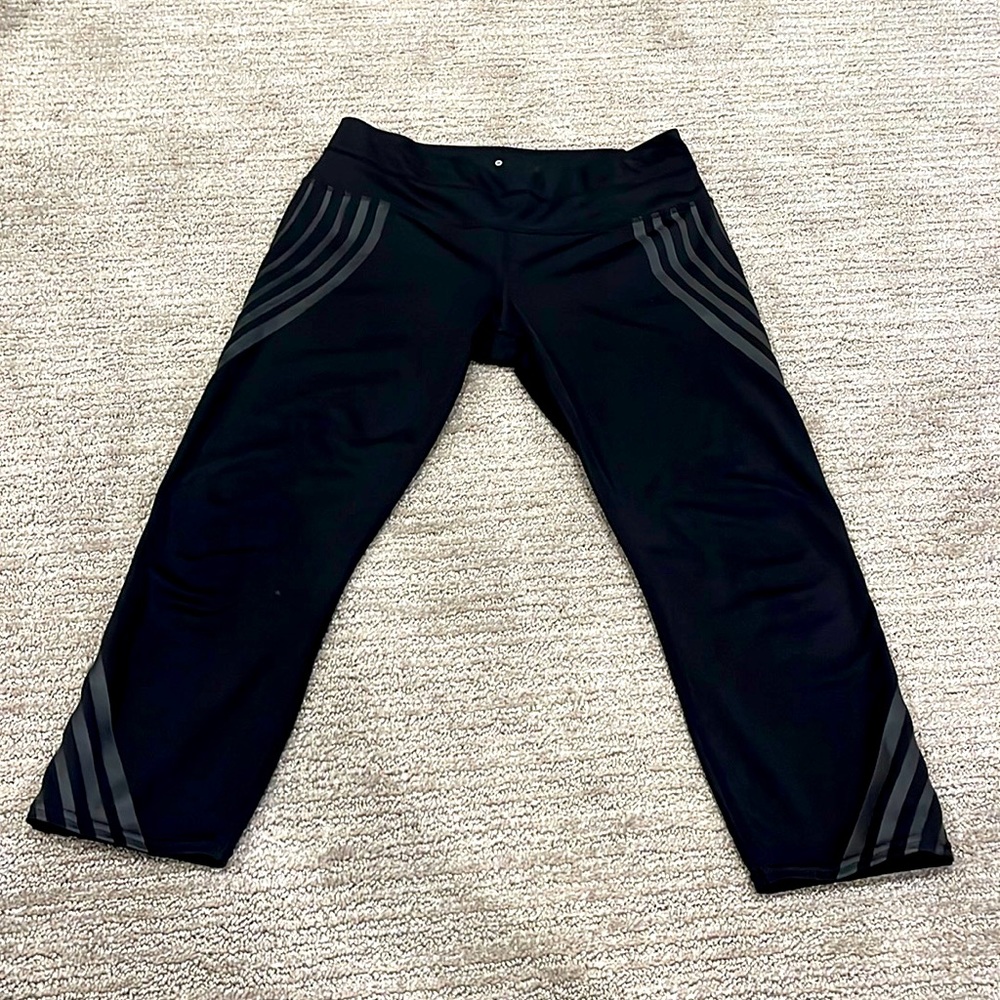 Athleta Women’s Black 21.5” Leggings Size M